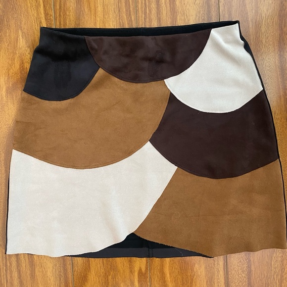 Liberty Garden Multi-Colored Suede Mini Skirt - Picture 4 of 5